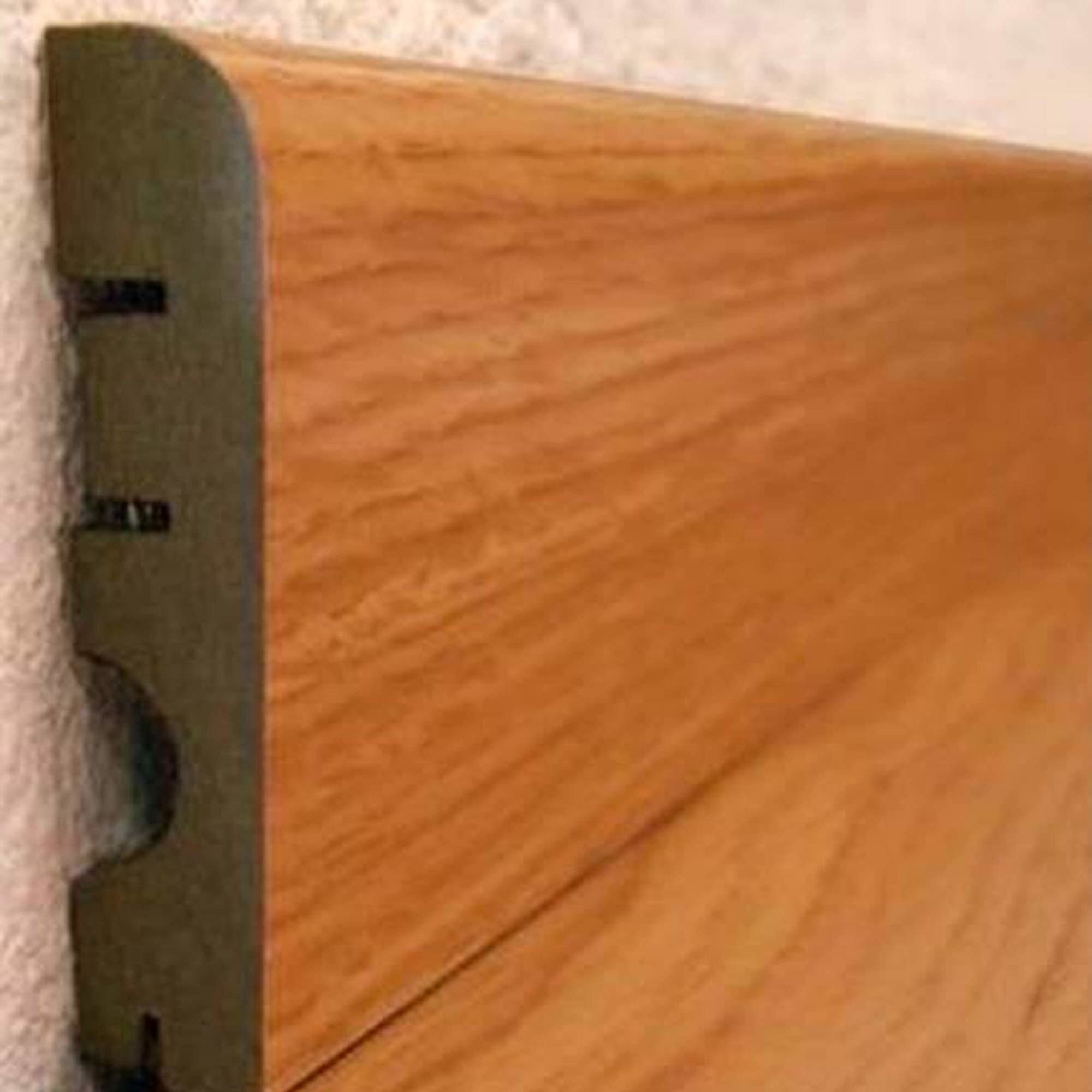 Pz.suelo laminado rodap.80 roble thermo 2.44 ml