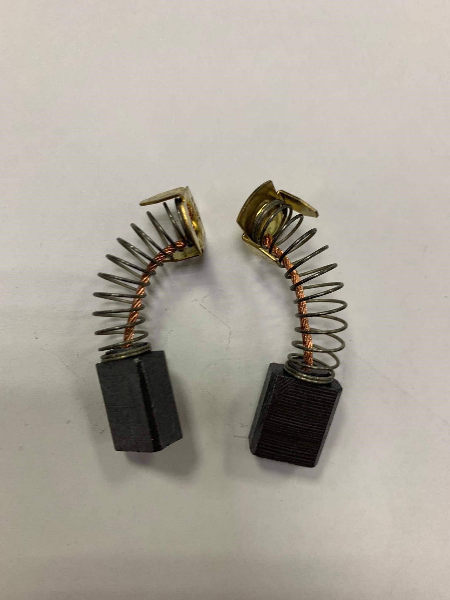 Juego 2 Ud. Cevik escobillas para Mezcladora M1600PRO 1600w
